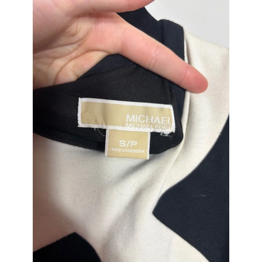 Michael Kors chic geometric